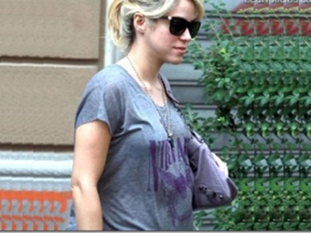 Shakira luce su embarazo bailando el "Waka Waka"