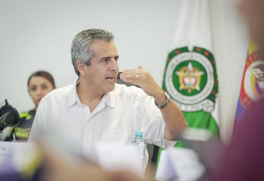 Ministro del Interior, Luis Fernando Velasco en Barranquilla para seguimiento de las elecciones./ Foto: MinInterior