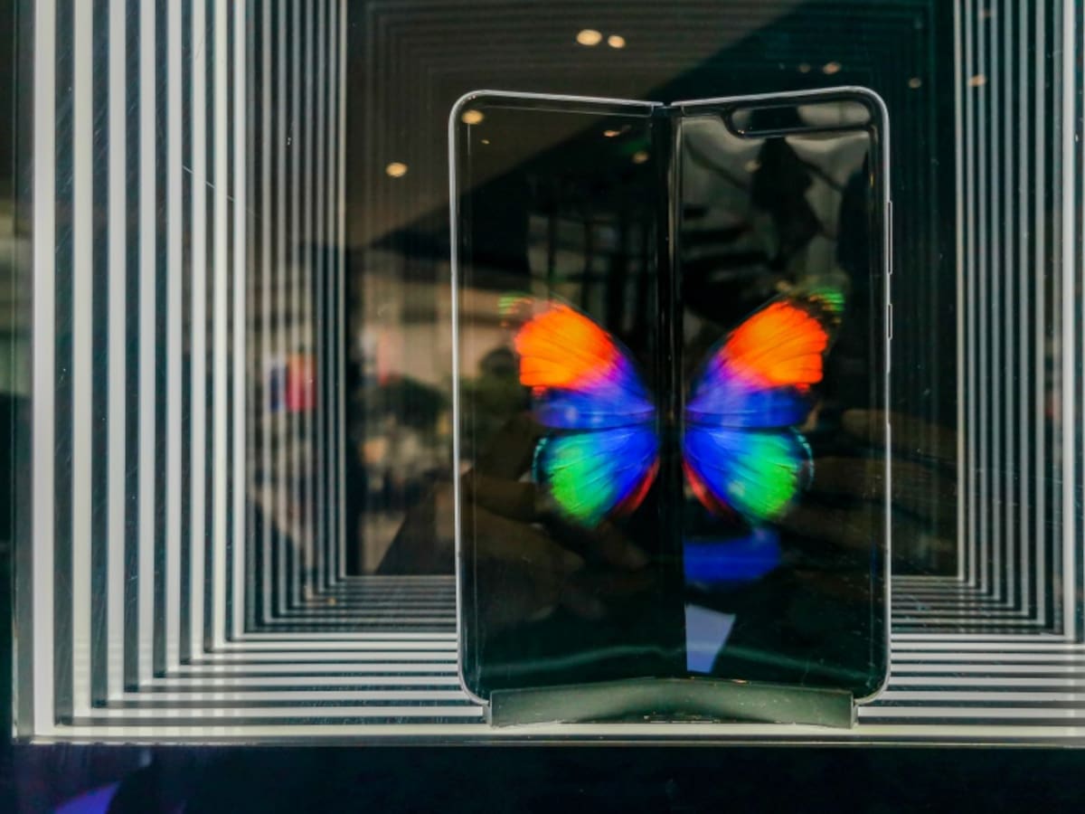 Se agotó en preventa primer celular flexible en Colombia