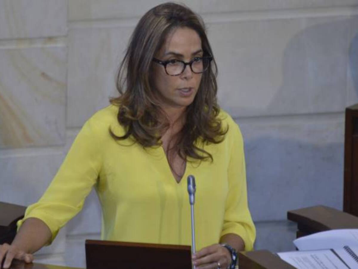 Renunció Gina Parody al Ministerio de Educación