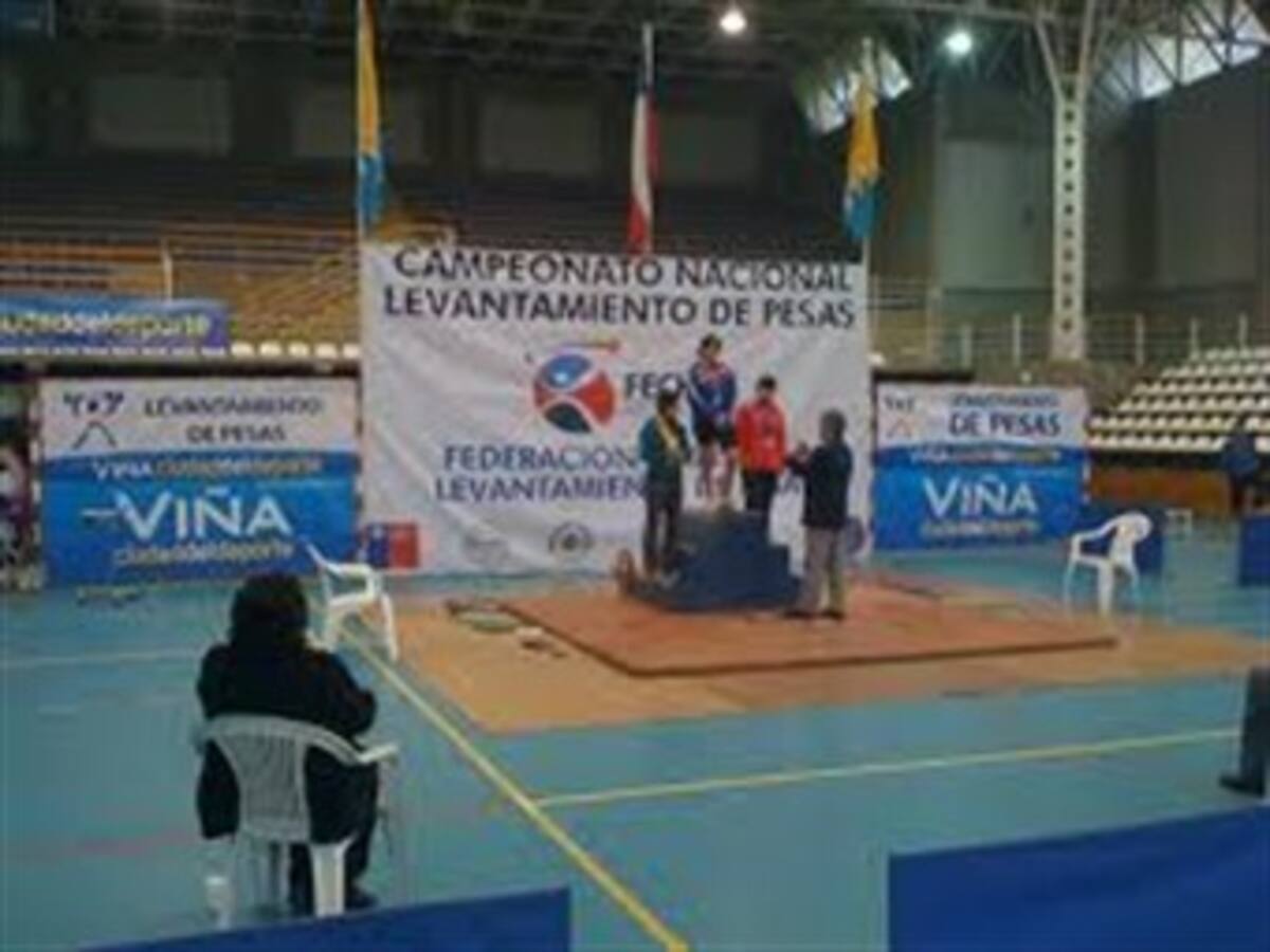 La colombiana Yiliana Inestrosa obtuvo 9 medallas de oro en levantamiento de pesas
