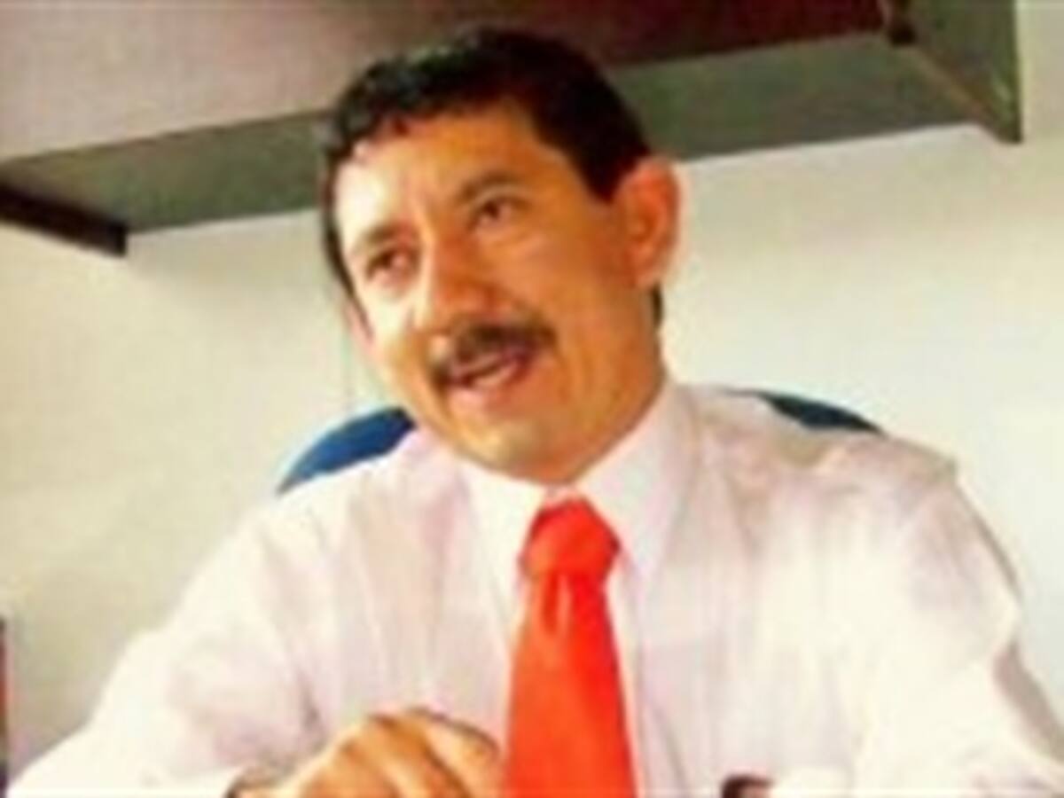 'Invadí el carril de Transmilenio porque tenía gripa': concejal Álvaro Caicedo
