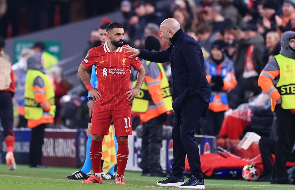 Mohamed Salah y Arne Slot / Getty Images)