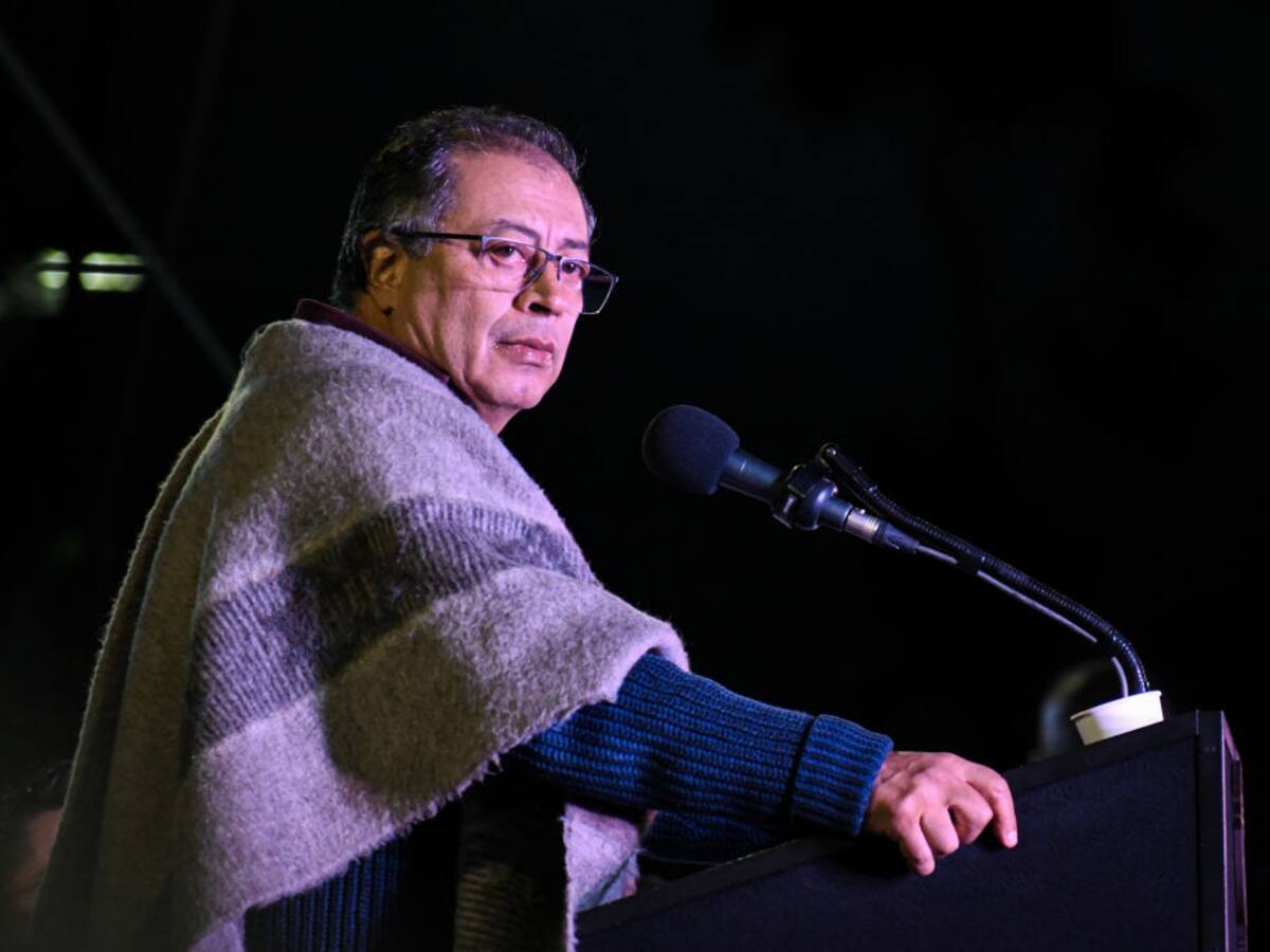 Al Oído | Petro no vio nada, pero nombró a todos: hoy parece tener mala memoria