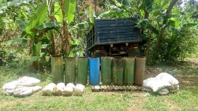 Ejército incauta volqueta del Eln cargada con explosivos en Cauca. Foto: Ejército