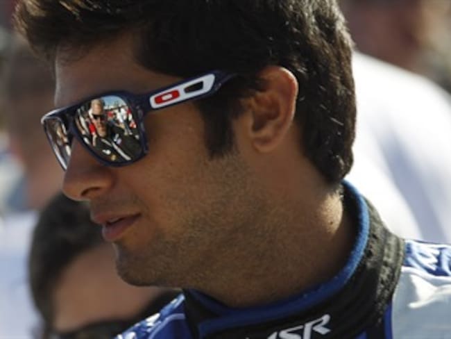 El piloto colombiano Gustavo Yacamán se queda en la Indy Lights Series
