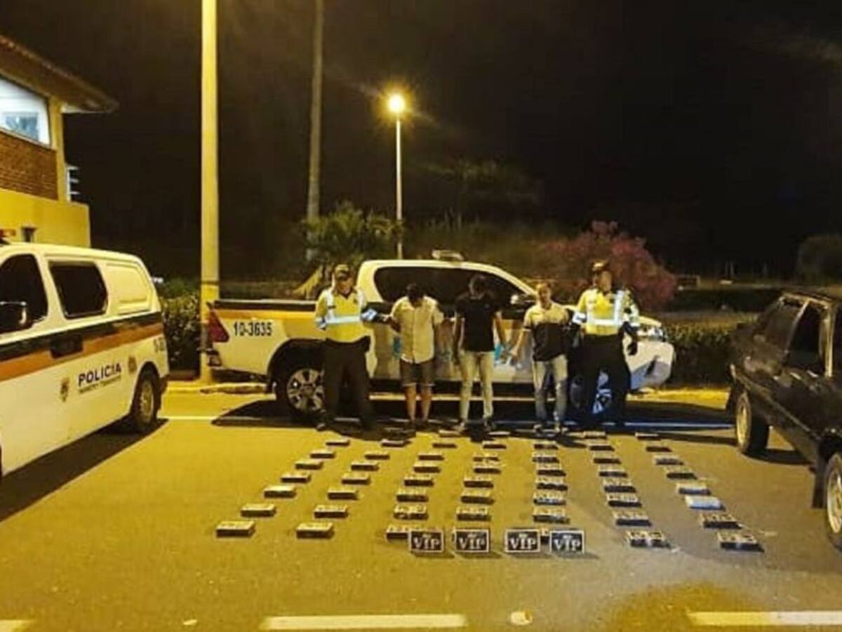 Incautan 60 kilos de cocaína a bordo de un vehículo en la Vía al Mar