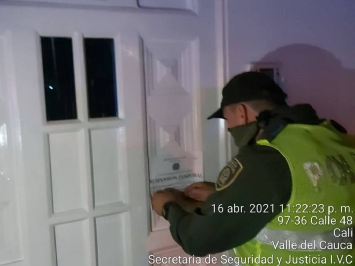 Cierran apartahotel al sur de Cali por realizar fiestas clandestinas