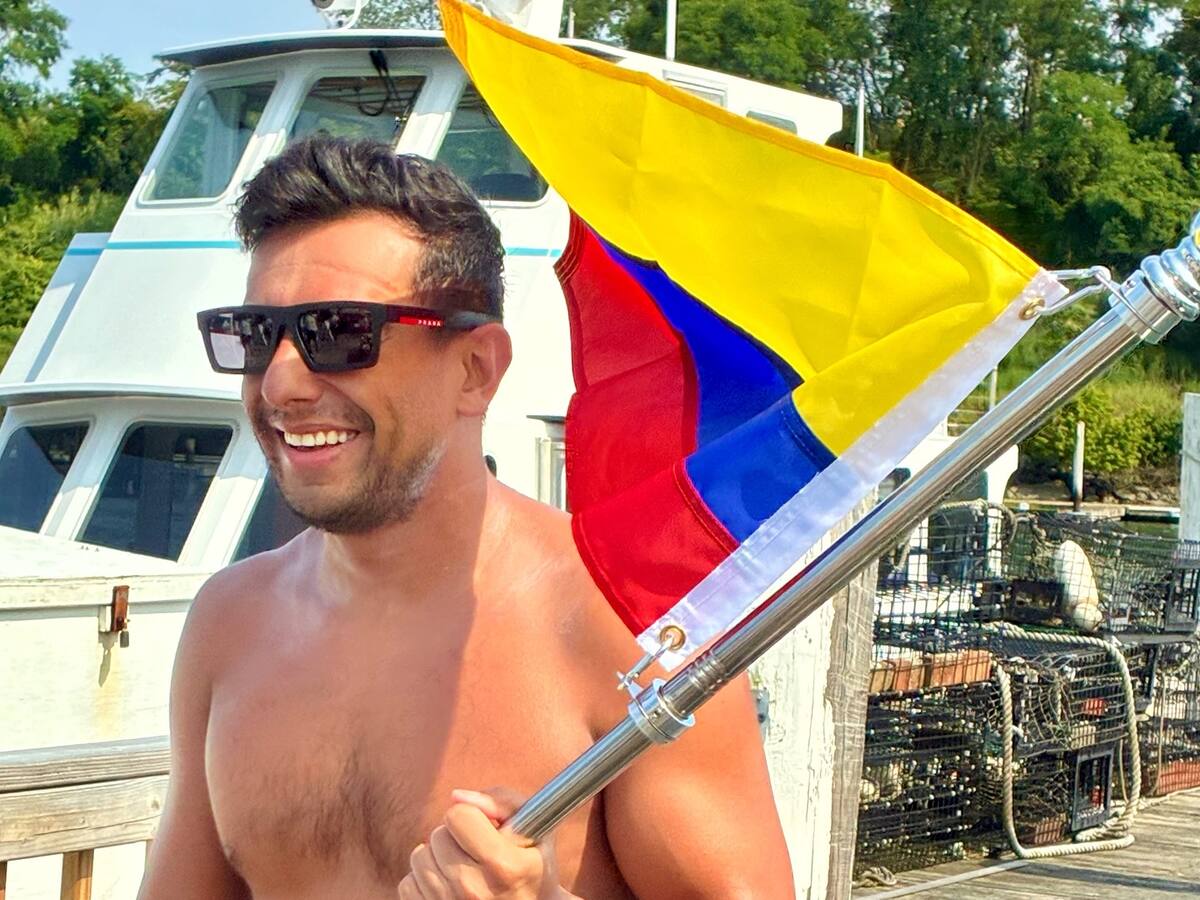 El nadador Jorge Iván Del Valle hace historia al completar la Triple Corona del Lago Tahoe