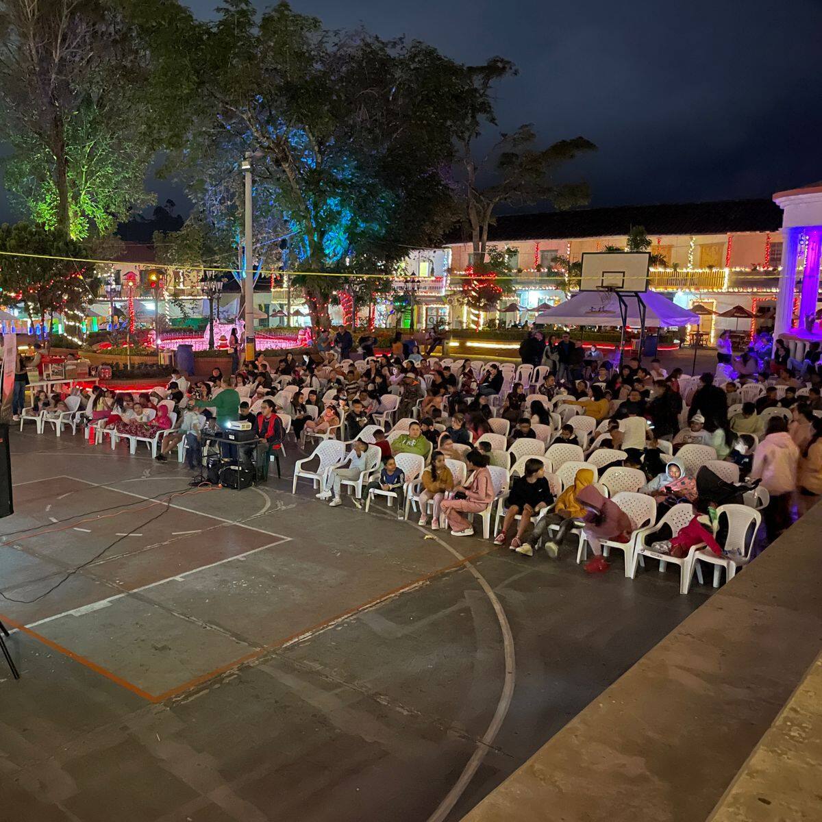 Más de 600 personas fueron a ‘Cine al parque bajo las estrellas’ en el nordeste antioqueño