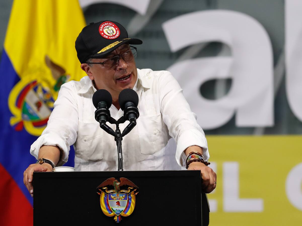 Al Oído: No hay que dar más atención a los globos de Petro, es una trampa