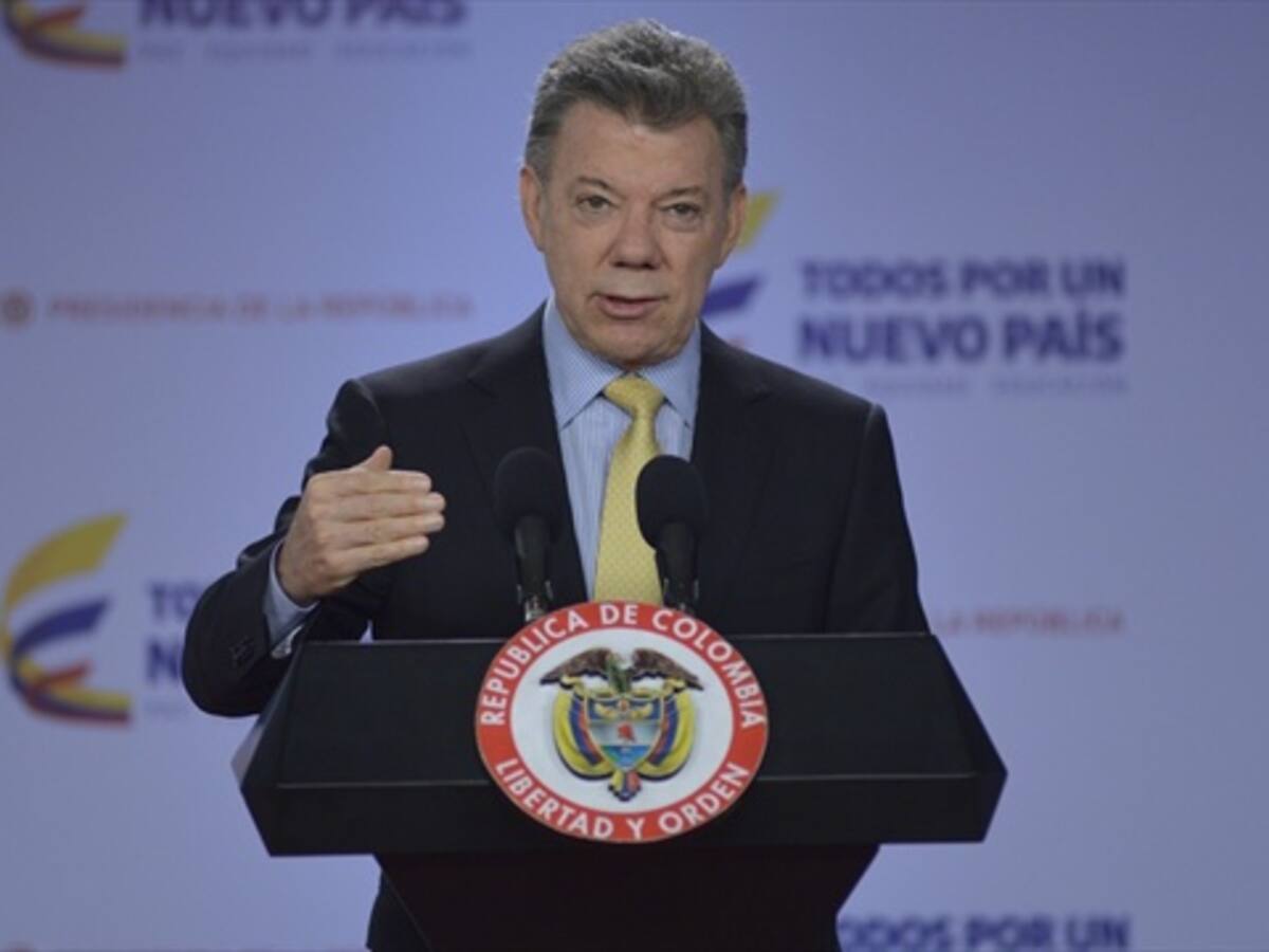 Santos se reúne con el presidente del Partido Conservador