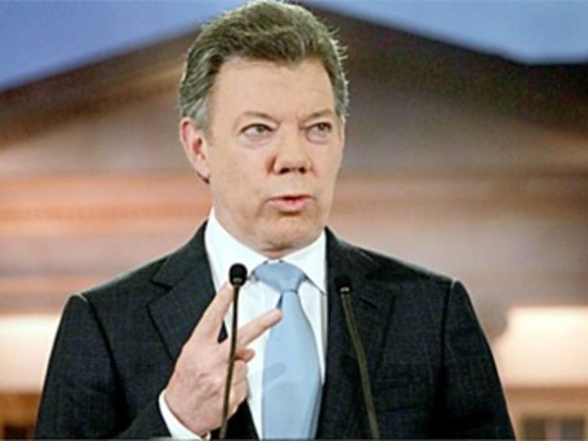 Hacer la guerra a veces es más fácil y más popular: Santos