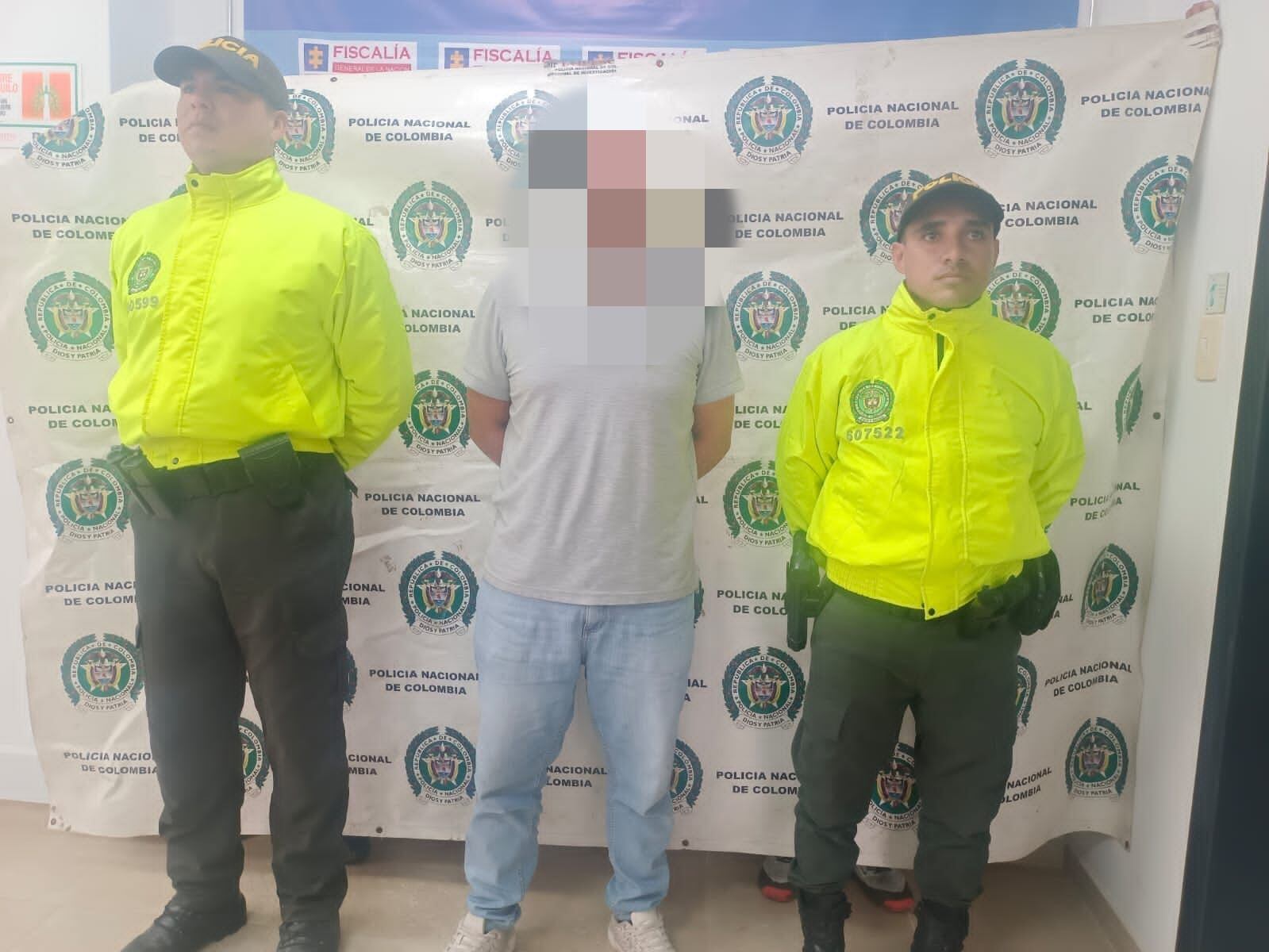 Este sujeto fue cobijado con medida de aseguramiento en centro carcelario por el presunto delito de Feminicidio.