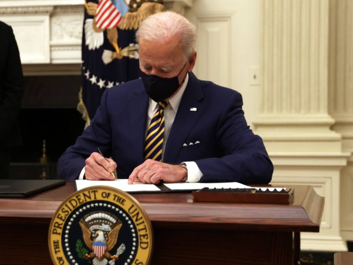 Biden restablecerá prohibiciones de ingreso a EEUU por pandemia