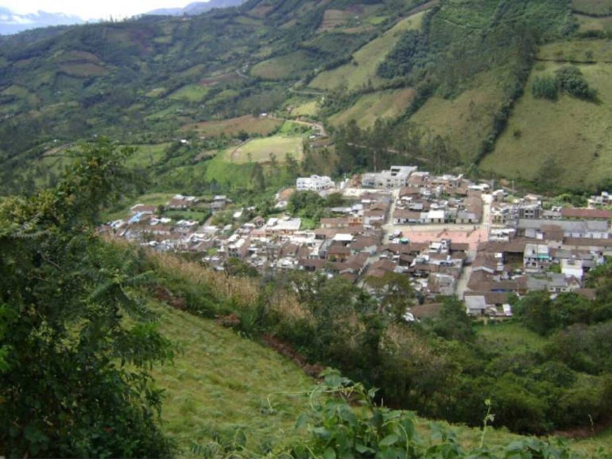 Guerrilleros del ELN asesinan a dos policías en Providencia, Nariño