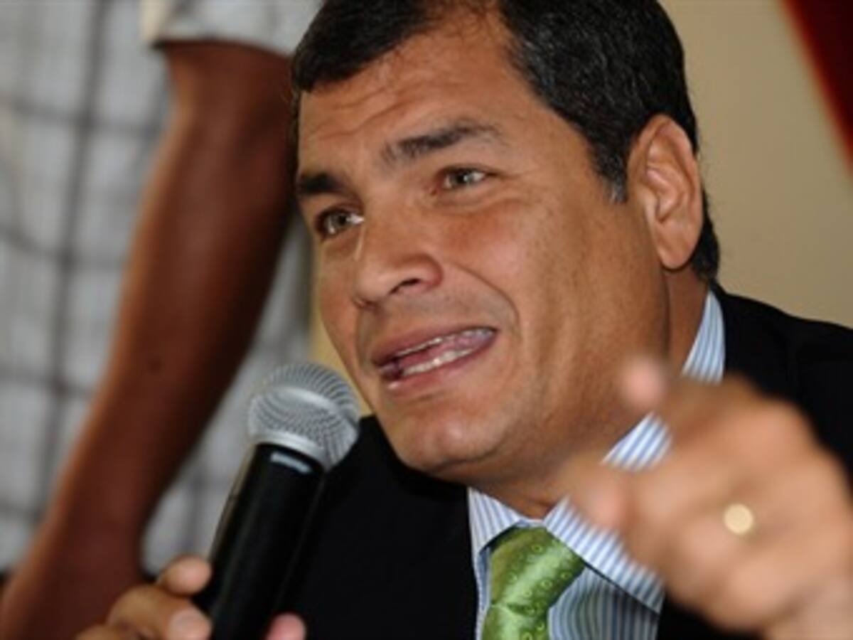 Correa anuncia reforma a la Constitución de Ecuador