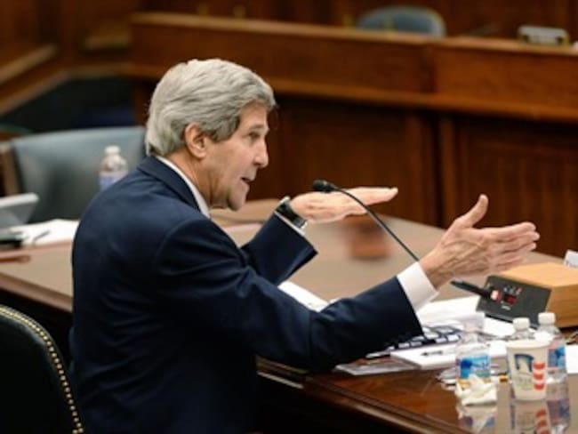 Kerry se muestra abierto a normalizar las relaciones con Venezuela
