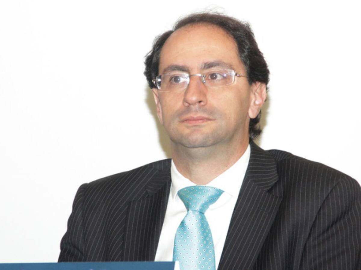 La caída del dólar es transitoria: José Manuel Restrepo