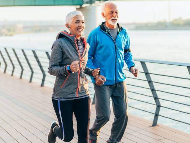 Persona Mayor: Mayores de 60 años en países en desarrollo. Mayores de 65 años en países desarrollados.