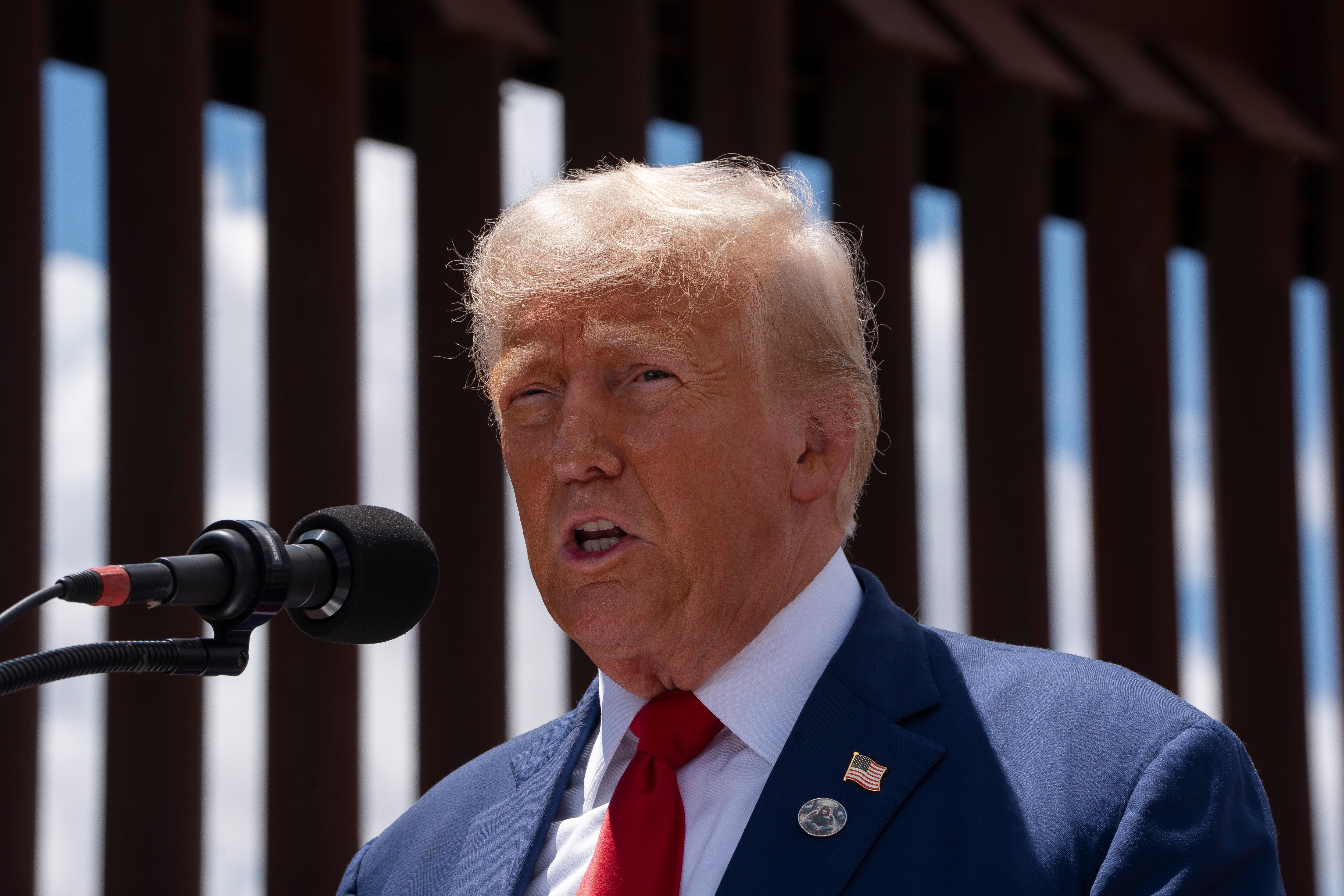 El presidente electo, Donald Trump, pide se desestime el caso por fraude electoral en el estado de Georgia en 2020. (Foto: Rebecca Noble/Getty Images)