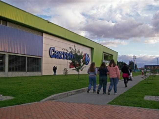 Multinacional chilena compra las tiendas Carrefour en Colombia