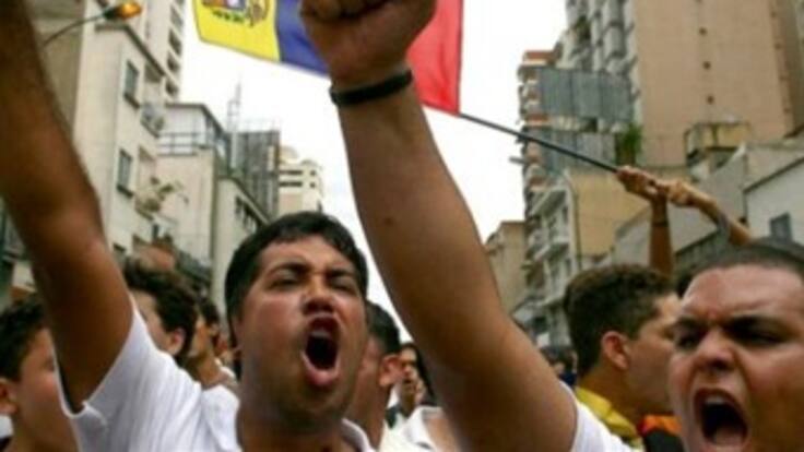¿Cómo avanza la marcha de chavistas y opositores en Venezuela?