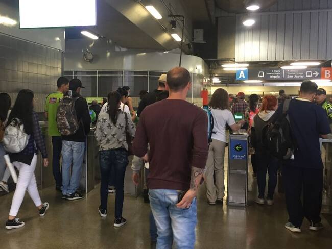 Como prevención, usuarios viajaron en el Metro con tapabocas