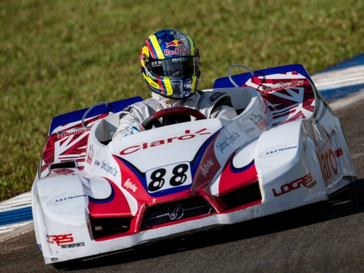 Gustavo Yacaman, campeón de las 500 Millas de Karts en Brasil