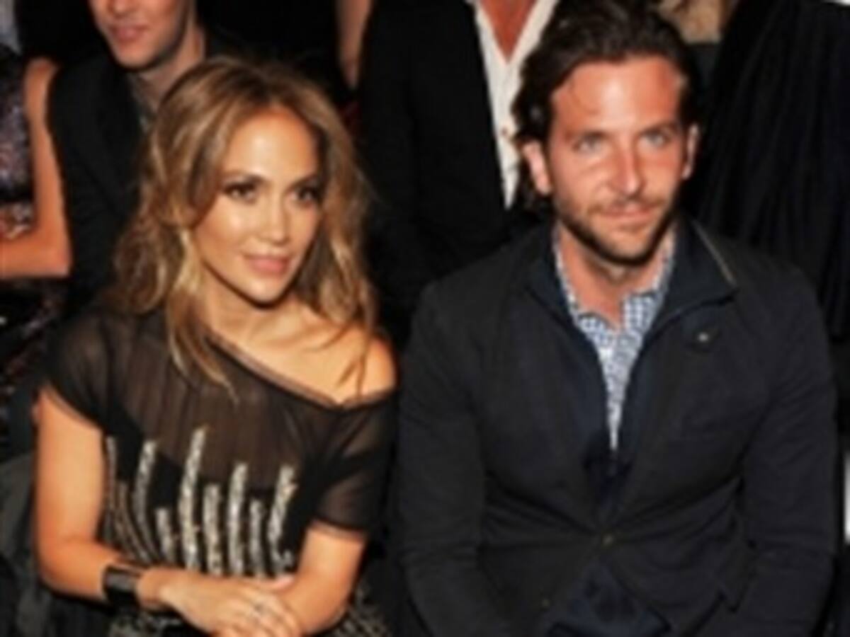 Jennifer López y Bradley Cooper son vistos en 'cena romántica'