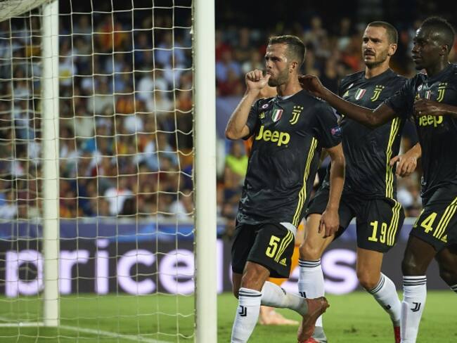 Dos penaltis tras la expulsión de Cristiano dan el triunfo a la Juventus