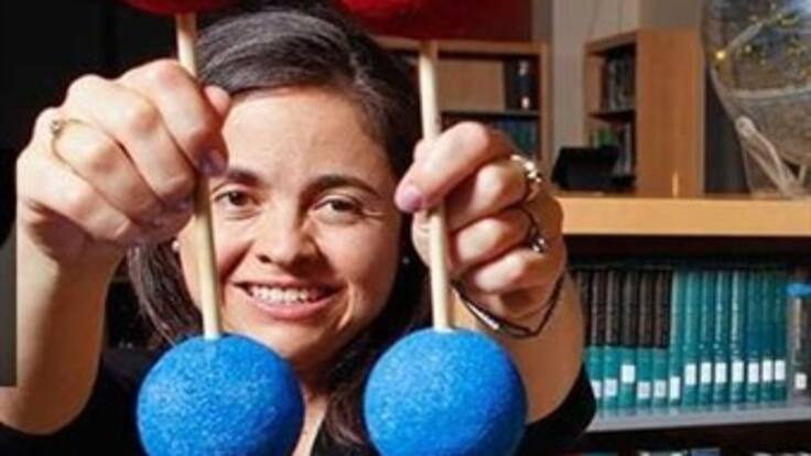 Física colombiana galardonada en EE.UU. por su trabajo con "átomos fríos"