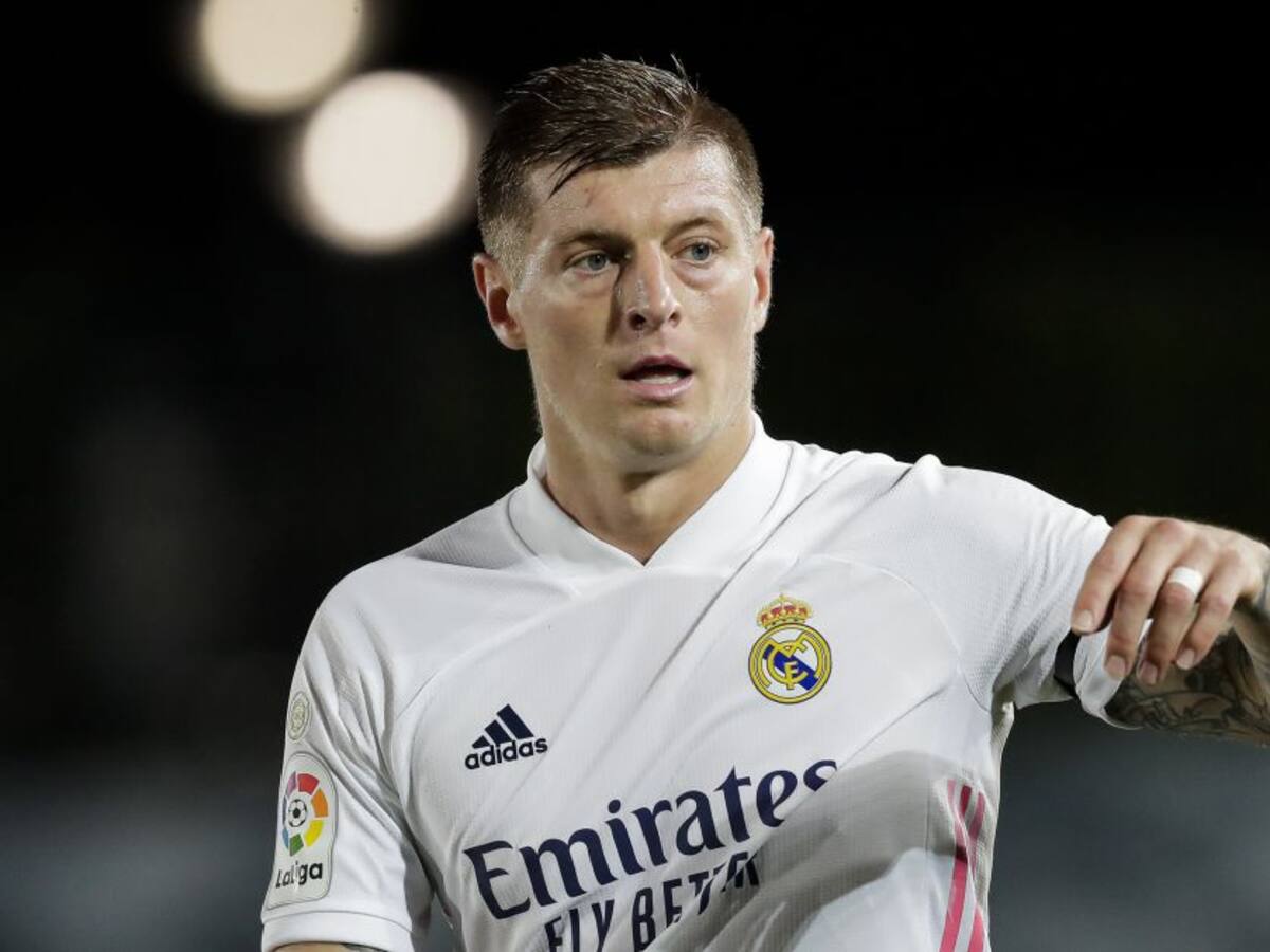 Toni Kroos, confinado por contacto con una persona positiva al COVID-19