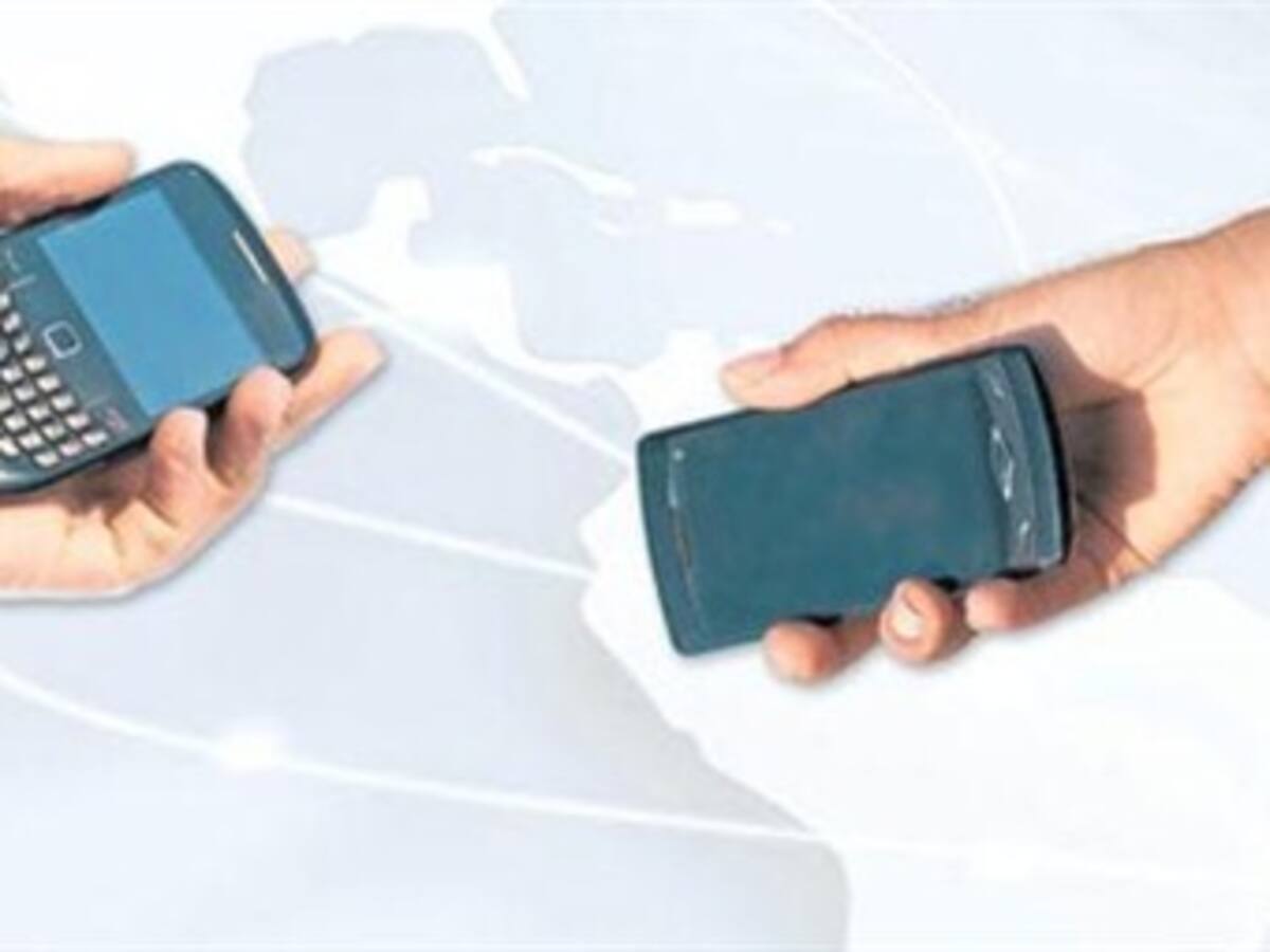 Formulan pliego de cargos contra operadores de comunicaciones móviles