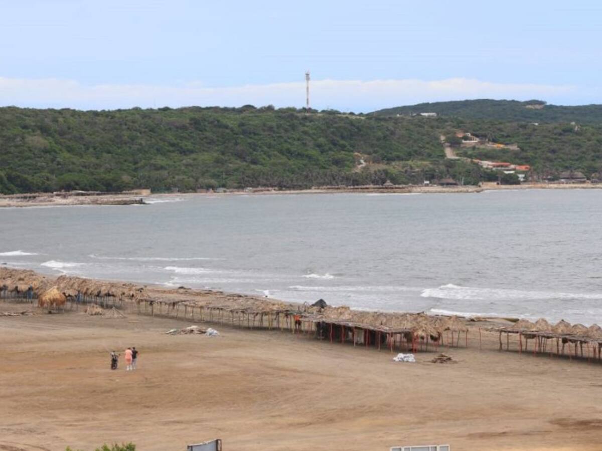 En el Atlántico preparan las playas para la reactivación del turismo