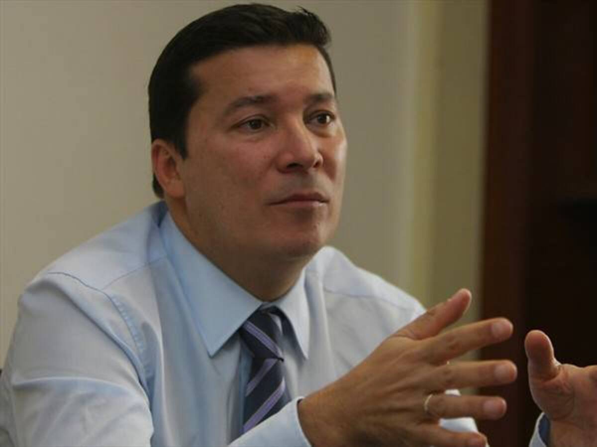 Ordenan investigar a Hernán Penagos y suspenden directivo del Sena Caldas