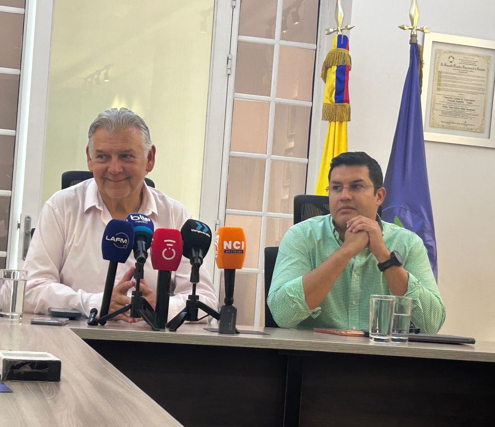 Director de Fenalco se fue en contra del gobierno y aseguró que cifra de crecimiento es mediocre. Foto: Caracol Radio.