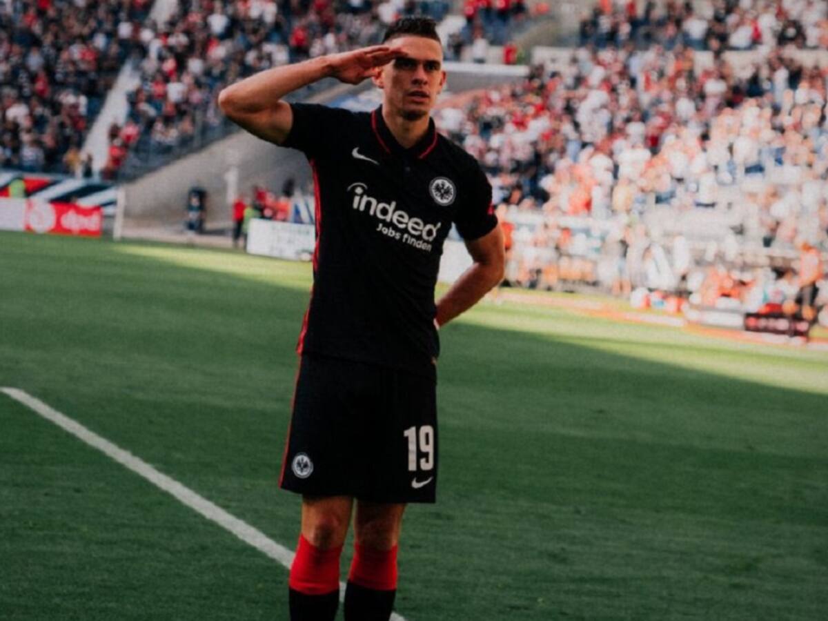 Rafael Santos Borré marcó su primer gol en la Bundesliga