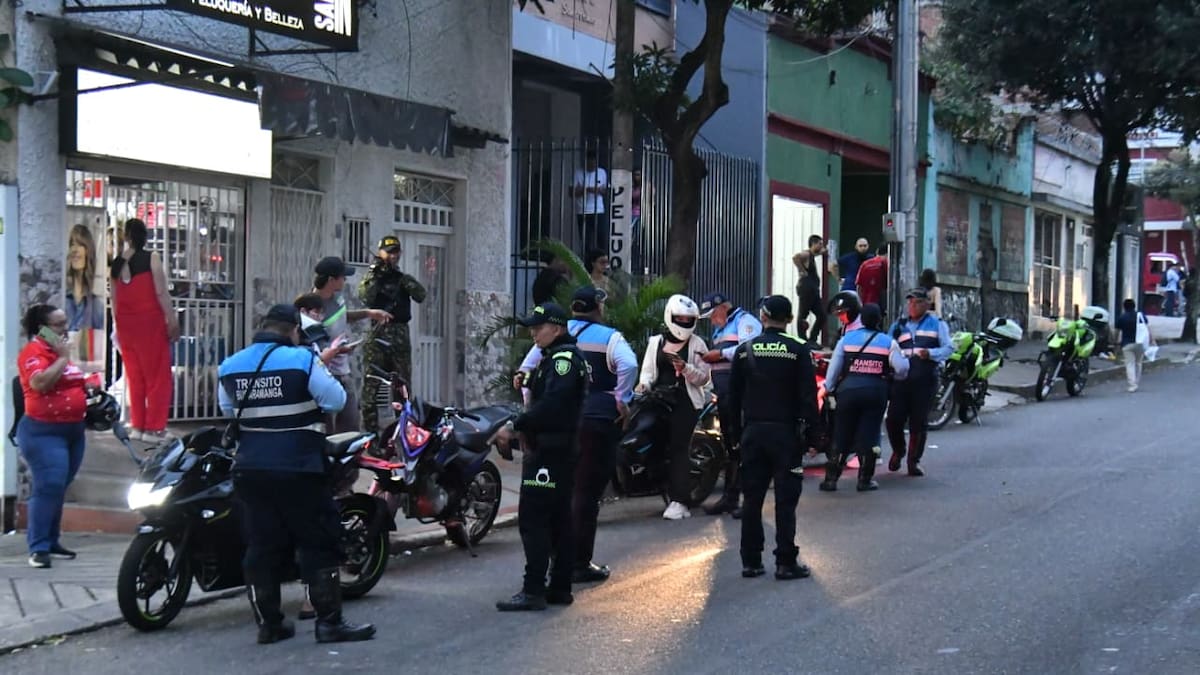 Más de 100 motos inmovilizadas durante operativos de control en Bucaramanga