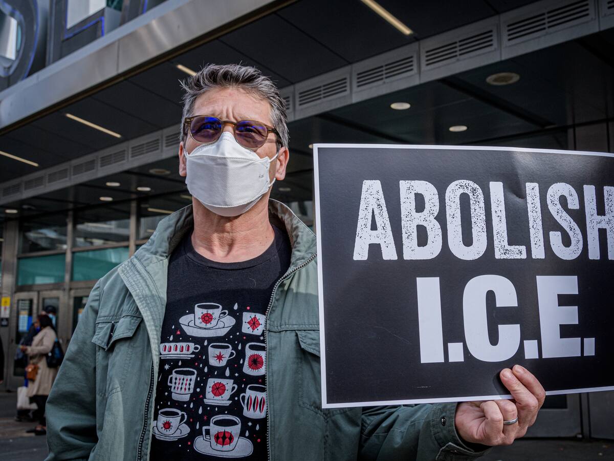 Inmigrantes demandan al gobierno de EE.UU. y Western Union por caso de espionaje