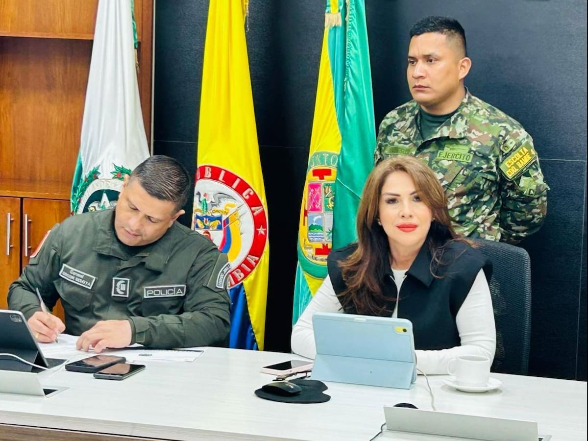 Con vehículos blindados y pelotones, refuerzan la seguridad en la vía Panamericana en Cauca