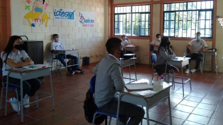 Rector INEM, César Naranjo