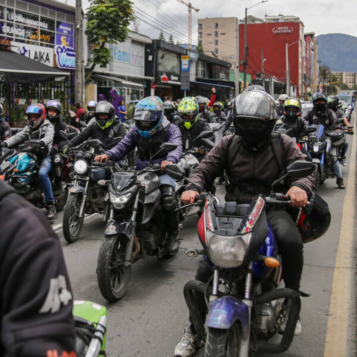 Distrito de Bogotá podría suspender 1.559 licencias de tránsito a motociclistas por incumplir normas