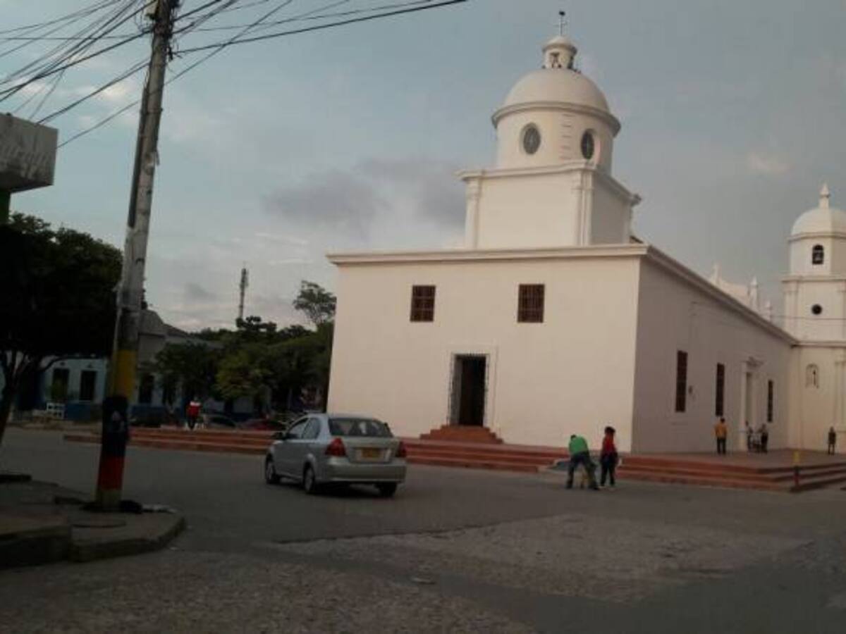 Autoridades buscan a hombre que abusó de menores en Soledad