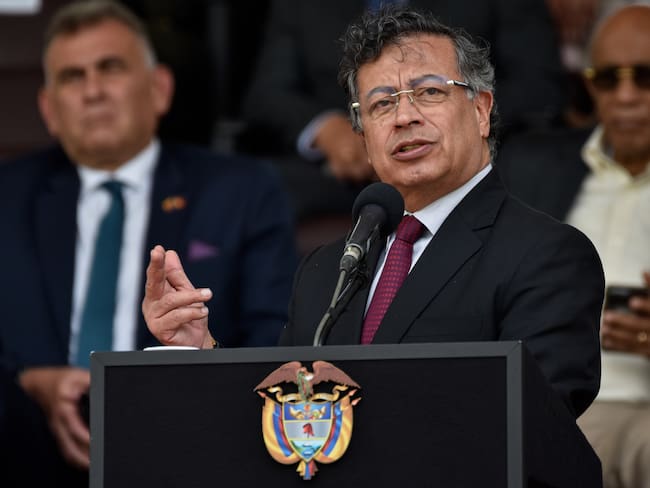 Bogotá. Febrero 18 de 2025. En la Escuela de Cadetes de Policía General Francisco de Paula Santander se llevó a cabo la ceremonia de transmisión de mando de la Policía Nacional, en la que el brigadier general Carlos Fernando Triana Beltrán asumió oficialmente la dirección de la institución. En el acto, presidido por el presidente Gustavo Petro, se formalizó el cambio de mando. (Colprensa - Cristian Bayona).