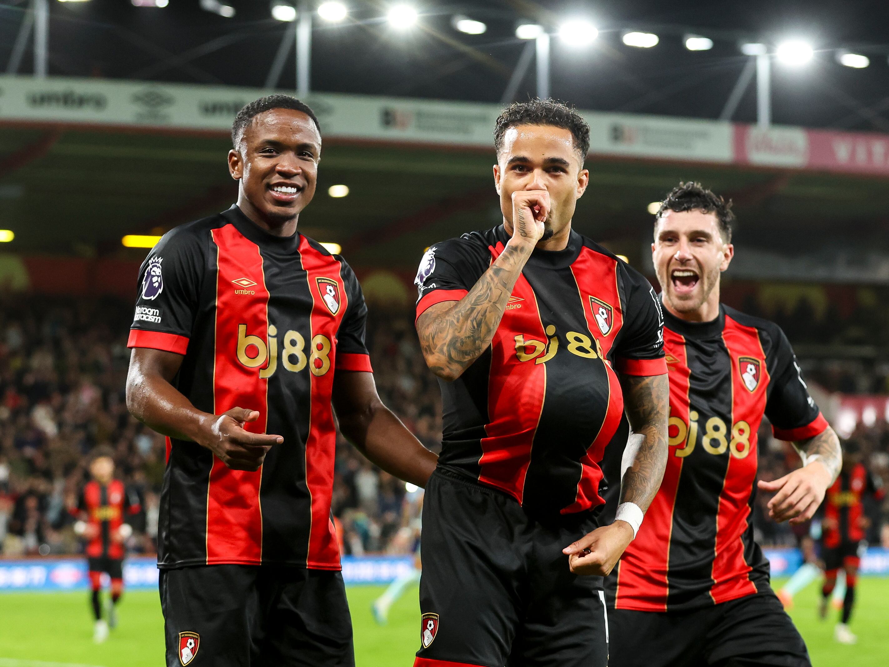 Luis Sinisterra festeja el segundo gol del Bournemouth ante el Arsenal. (Photo by Robin Jones - AFC Bournemouth/AFC Bournemouth via Getty Images)