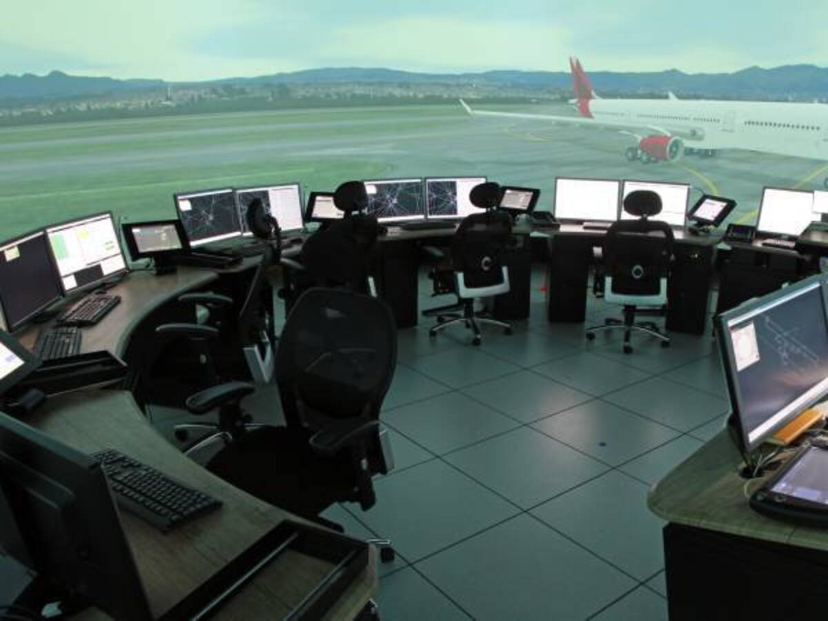 Aeronáutica se puso al día con el pago de primas y horas extras a sus empleados