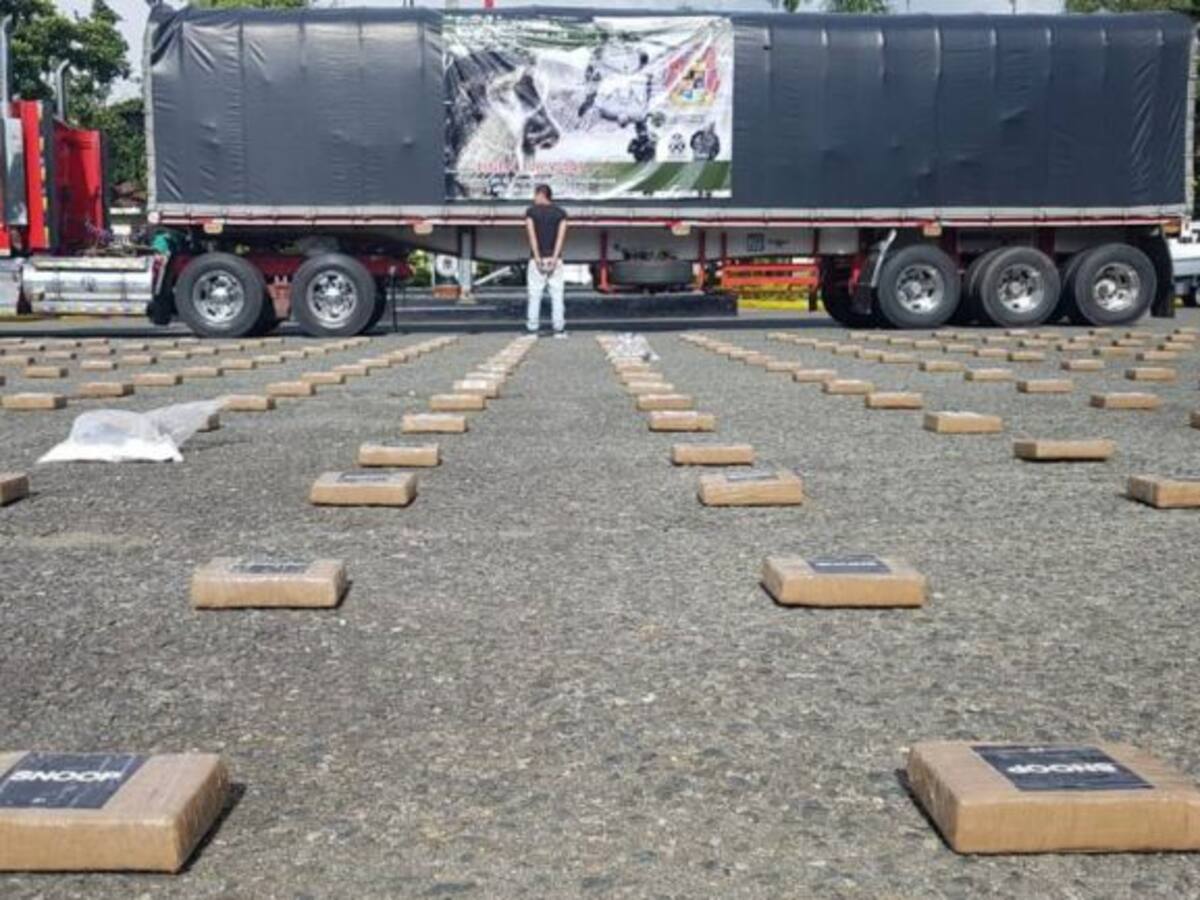 327 kilos de cocaína fueron decomisados en vías de Guacarí, Valle del Cauca