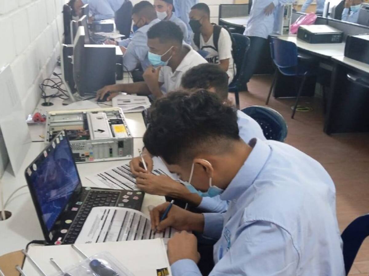 Buscan aliados para vincular laboralmente a 72 jóvenes en Cartagena