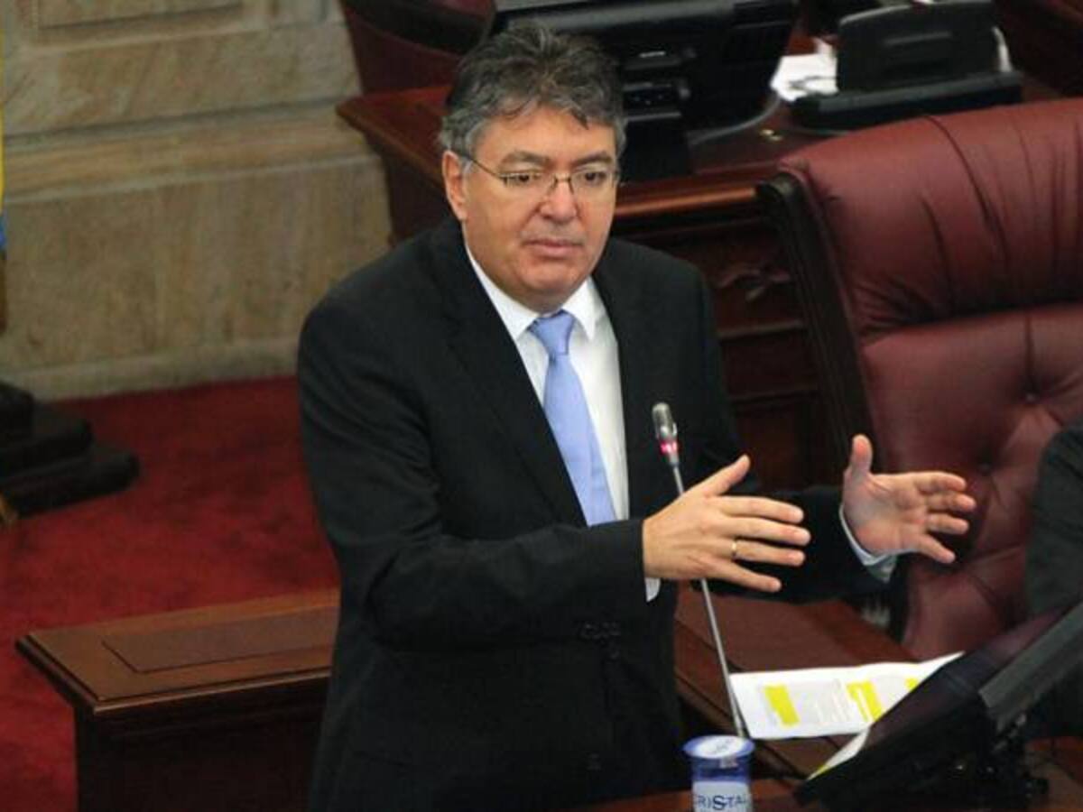 Sí habrá reforma tributaria este año: Minhacienda